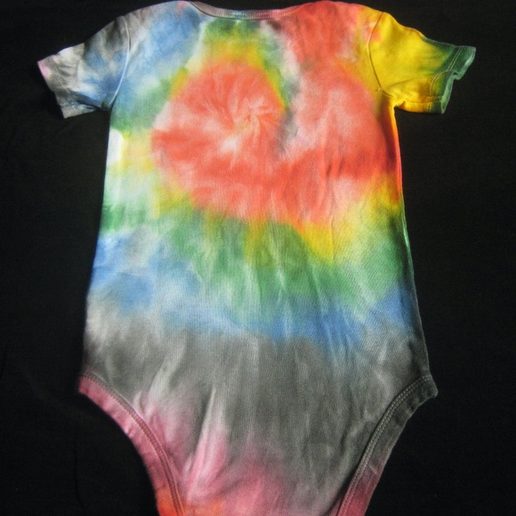 Short-sleeved tie-dyed baby onesie - Picture 2 of 3